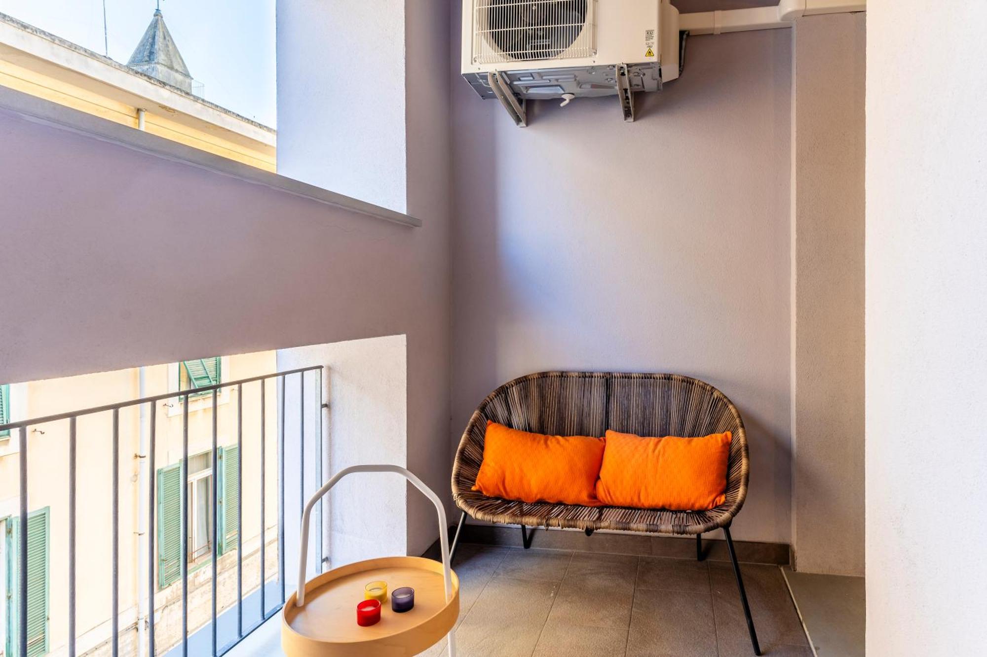 Piazza Cavallotti & Mercato Centrale Apartment! Livorno Eksteriør billede