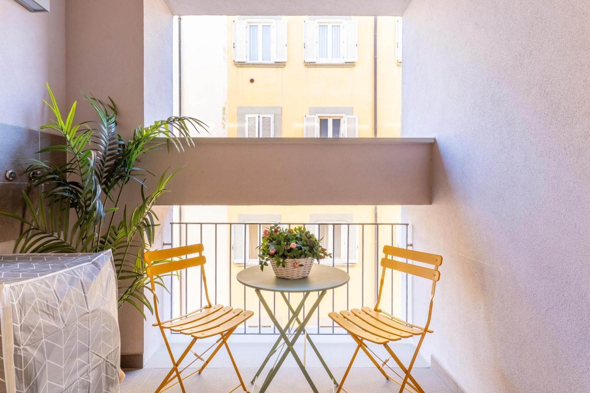 Piazza Cavallotti & Mercato Centrale Apartment! Livorno Eksteriør billede